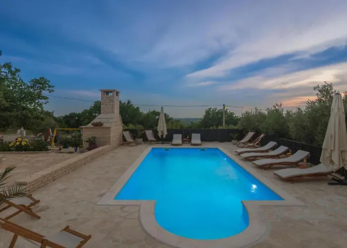 House Balen With Swimming Pool Vikendica *