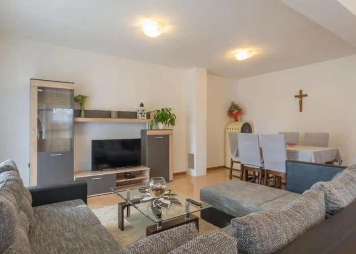 House Balen With Swimming Pool Benkovac