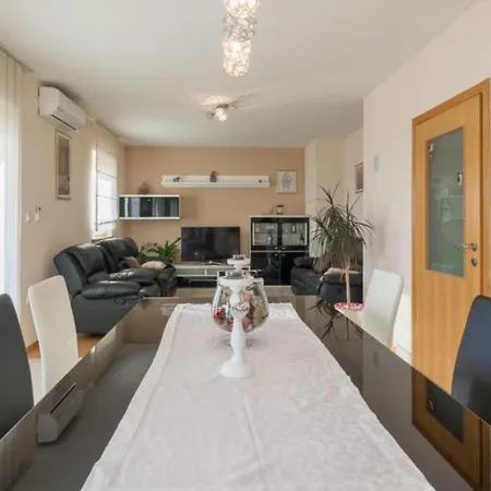 House Balen With Swimming Pool Σπίτι διακοπών *